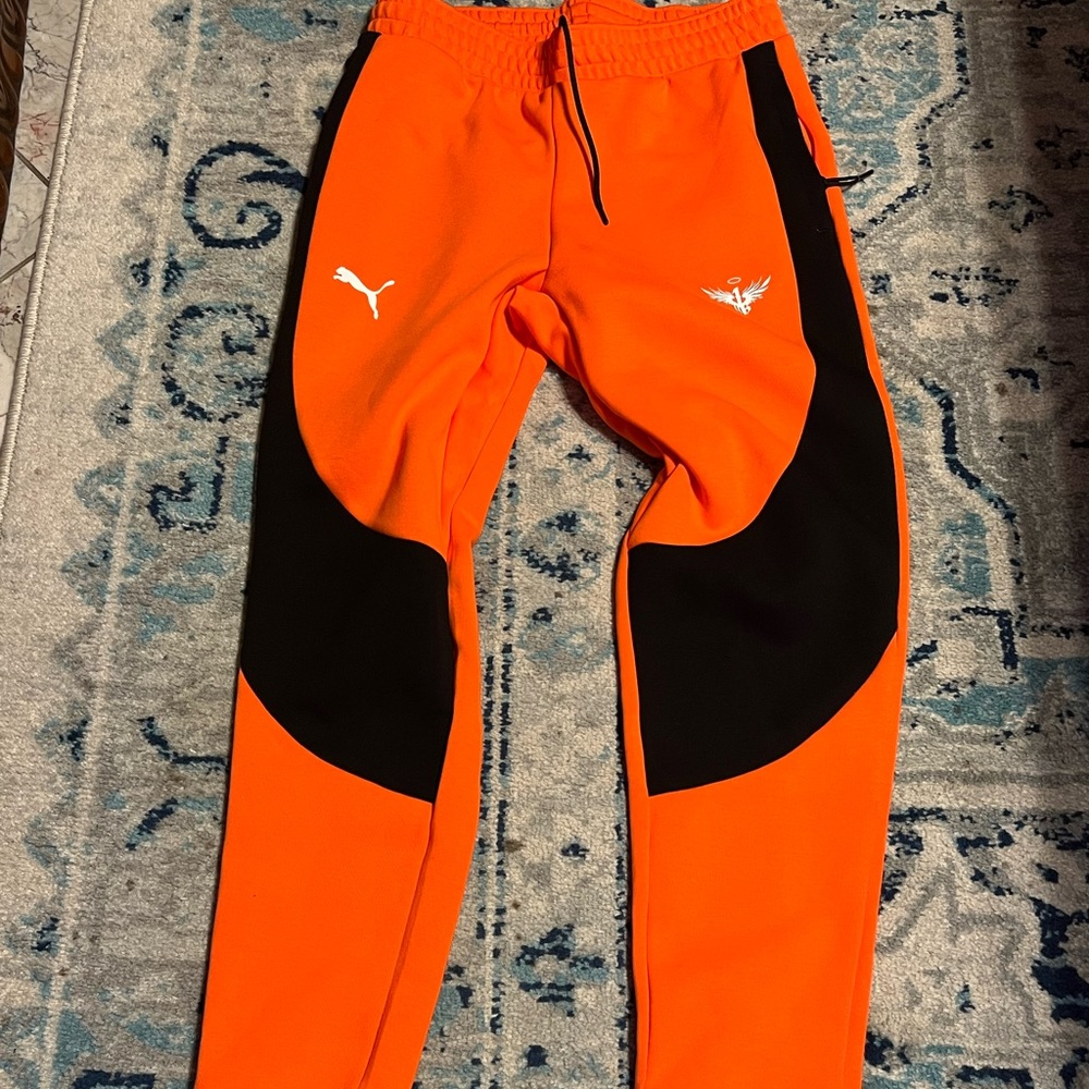 Brand New with tags men’s Puma Melo pants size medium